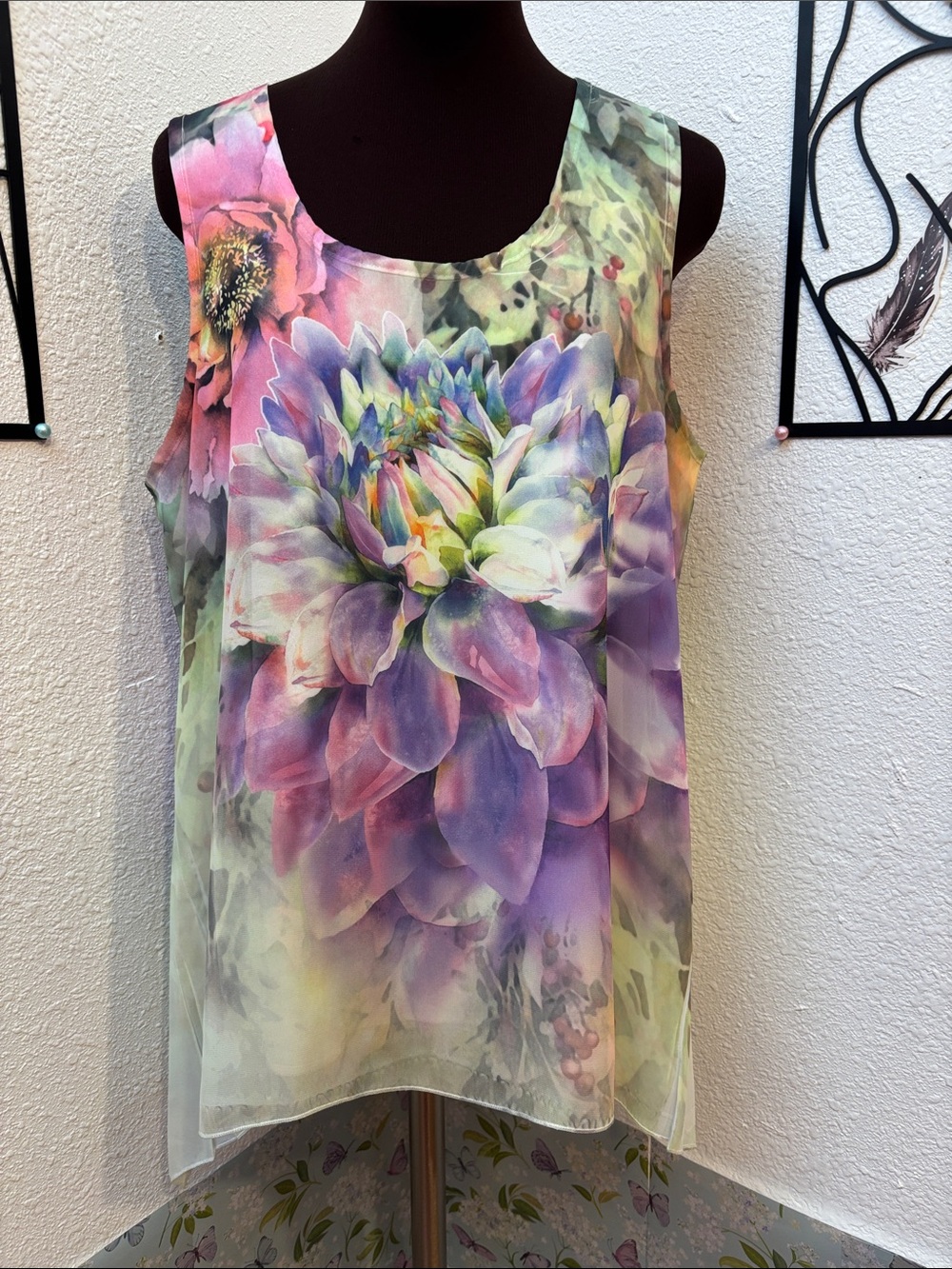 Vintage Y2K sleeveless pink lavender & blue watercolor floral top. Size XL.